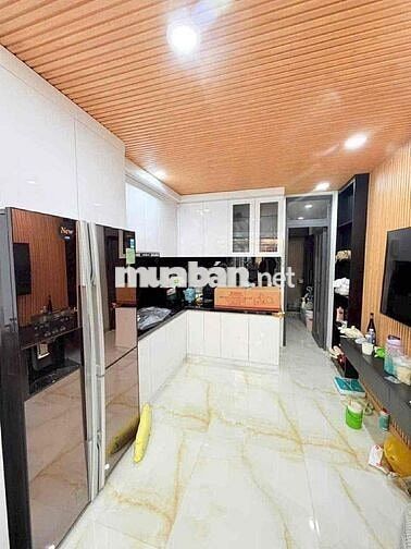 CMT8 Q3 – 36m² – 5 tầng – Thang máy – 3PN/3WC – Hoàn công đủ – 9 tỷ