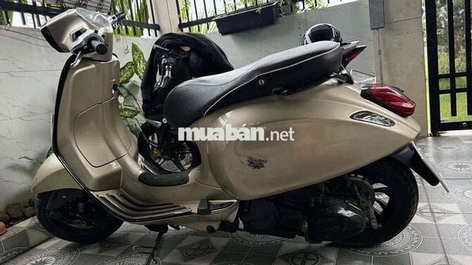 Piaggio Vespa Sprint Vàng cát