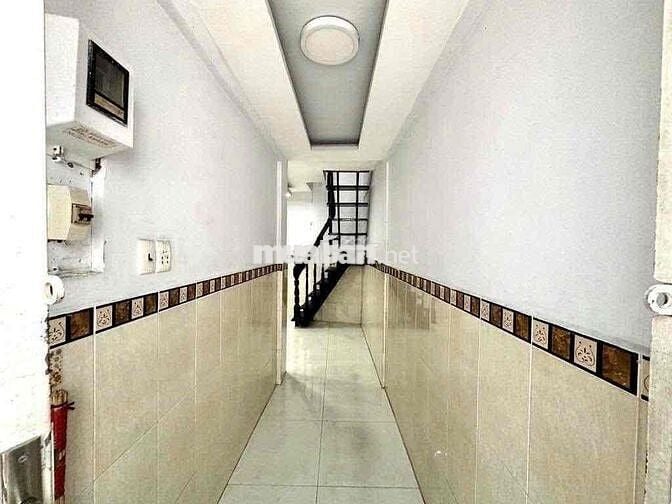 Nhà nguyên căn 2pn Đường Thích Quảng Đức P4 Quận PN