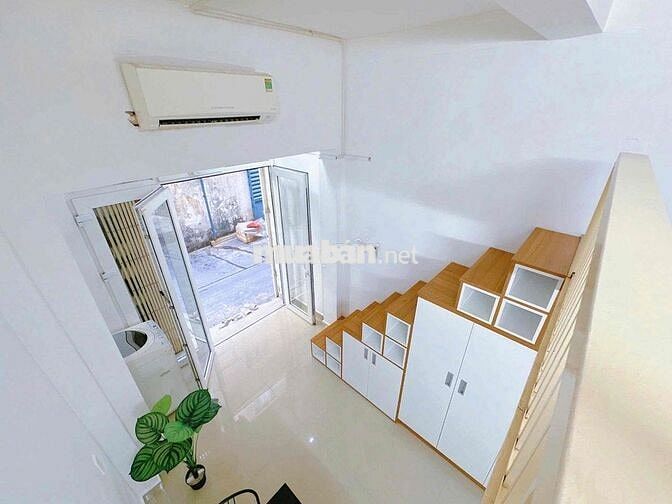 CHO THUÊ NHÀ Ở DẠNG GÁC NGAY TRỆT MẶT TIỀN HẺM RỘNG NGAY LÊ VĂN SỸ