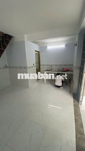 Nhà Nguyên Căn, Hẻm xe hơi thông ra KDC, Điện Nước Chính Thức