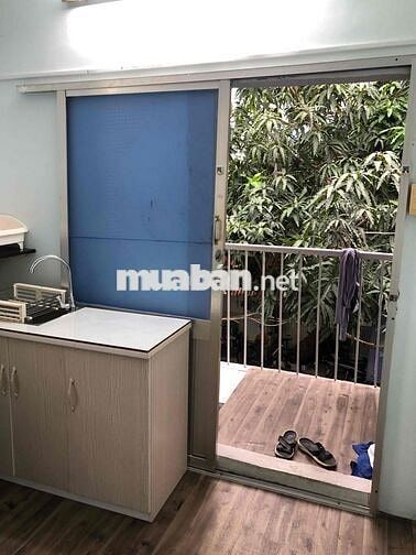 Phòng ban công cửa sổ full nội thất, 5p đến ĐHBK