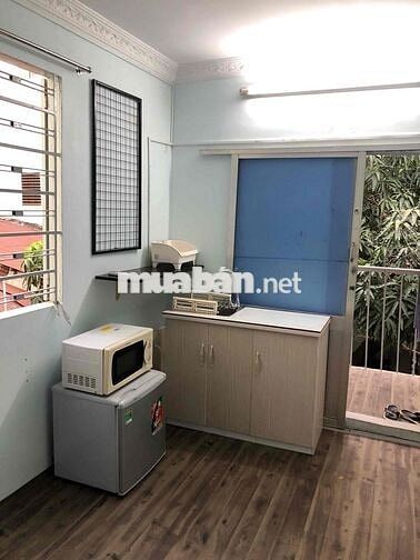 Phòng ban công cửa sổ full nội thất, 5p đến ĐHBK