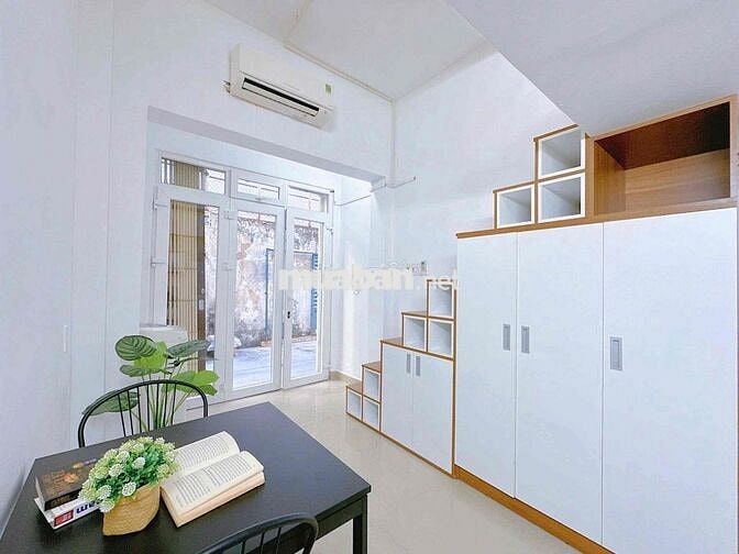 CHO THUÊ NHÀ Ở DẠNG GÁC NGAY TRỆT MẶT TIỀN HẺM RỘNG NGAY LÊ VĂN SỸ