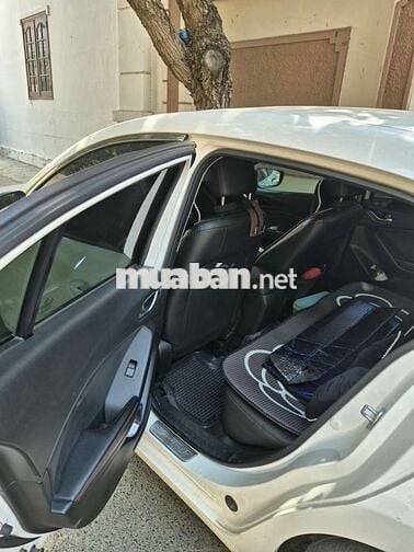 Mazda Mazda 3 2015 Trắng Xăng 2.0