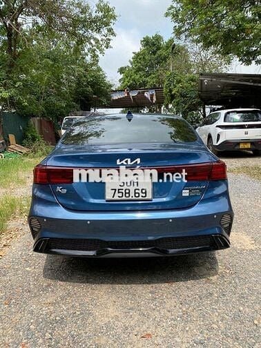Kia K3 Premium Xanh dương 13.000 km