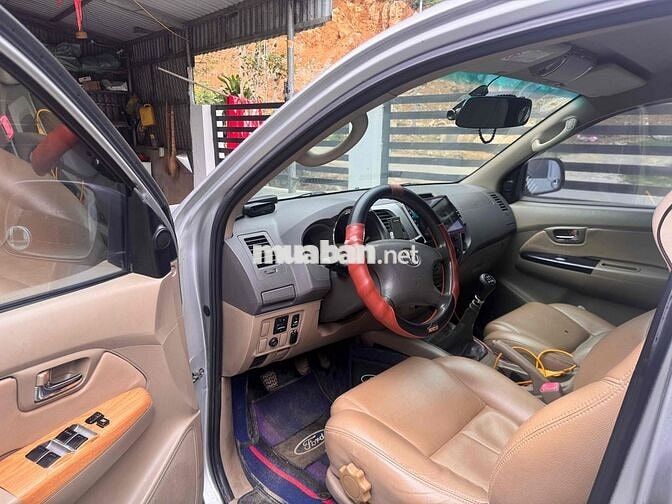 Toyota Fortuner 2009 Số sàn Máy dầu Bạc