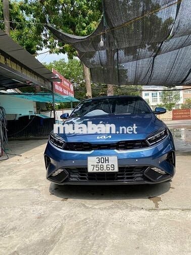 Kia K3 Premium Xanh dương 13.000 km
