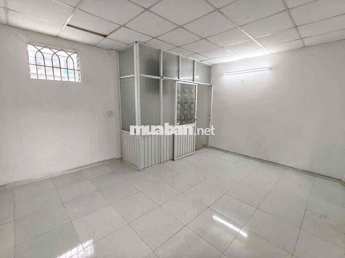 Cho thuê nhà 4x16m, gác, 2pn, HXH, Nguyễn Văn Quá, Q12