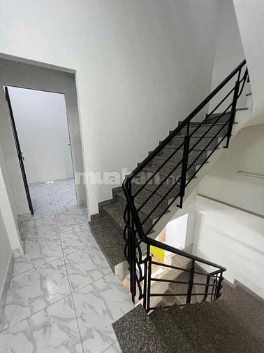 Nhà hẻm Nguyễn Văn Luông 4x11 1 trệt 2 lầu 4PN