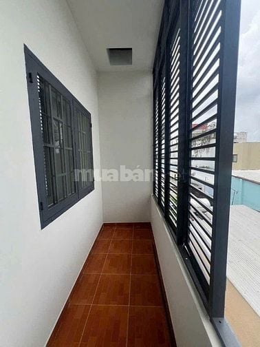 Nhà hẻm Nguyễn Văn Luông 4x11 1 trệt 2 lầu 4PN
