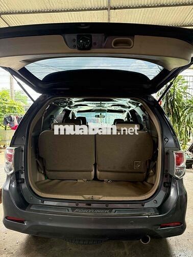Toyota Fortuner V 2012 Tự động Xám