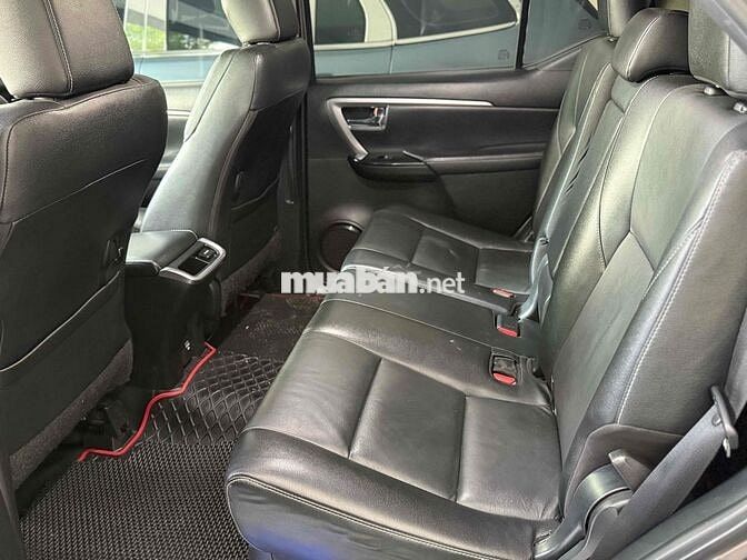 Toyota Fortuner 2021 2.4G AT máy dầu số tự động