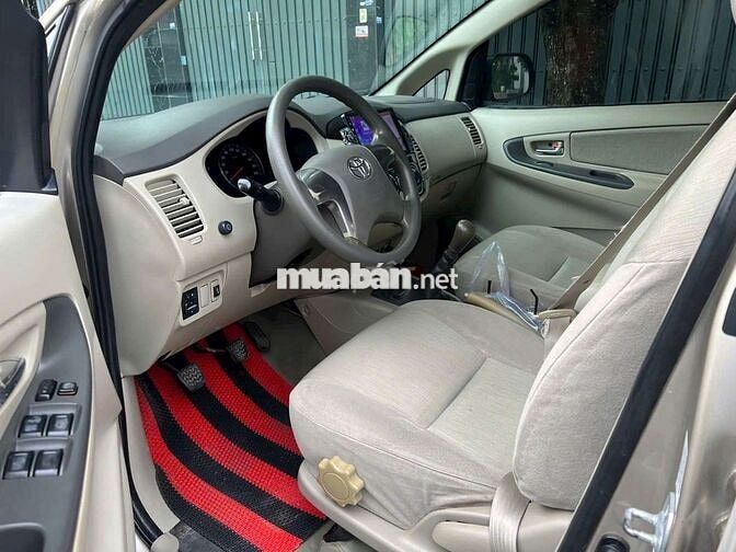 Toyota Innova 2015 Vàng cát Số sàn