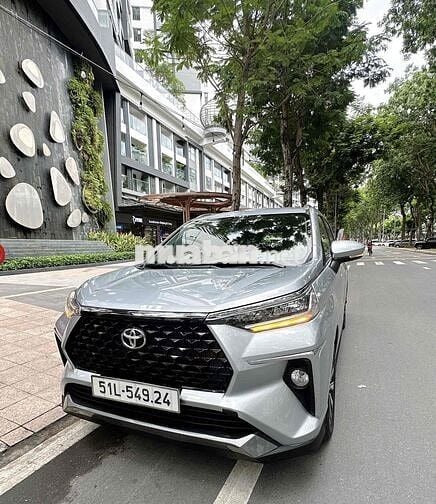 Toyota Veloz Cross 1.5 CVT 2024 Bạc 7 chỗ như mới