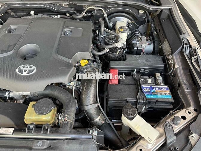 Toyota Fortuner 2021 2.4G AT máy dầu số tự động