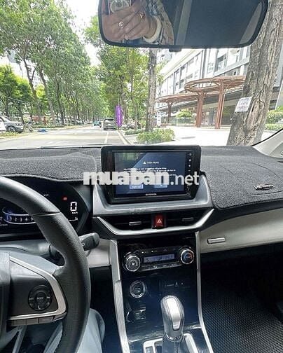 Toyota Veloz Cross 1.5 CVT 2024 Bạc 7 chỗ như mới