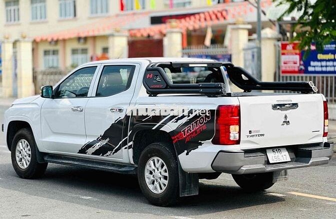 Bán tải Mitsubishi Triton 2024 12.000km xe zin