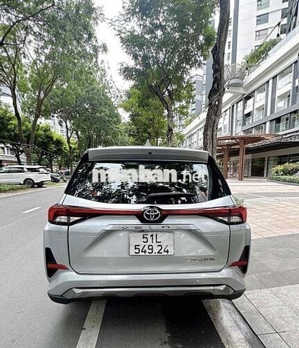 Toyota Veloz Cross 1.5 CVT 2024 Bạc 7 chỗ như mới