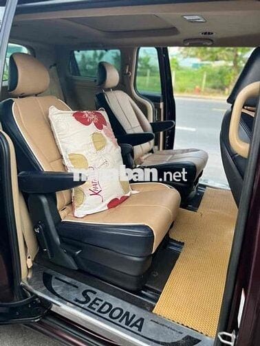 Kia Grand Sedona 2016 Nâu