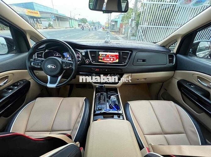 Kia Grand Sedona 2016 Nâu
