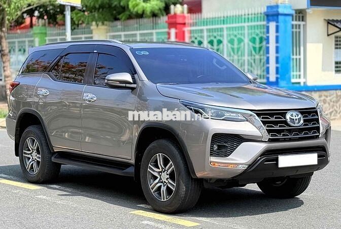 Toyota Fortuner 2021 2.4G AT máy dầu số tự động