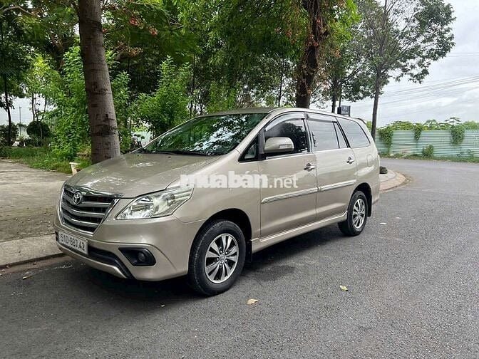 Toyota Innova 2015 Vàng cát Số sàn