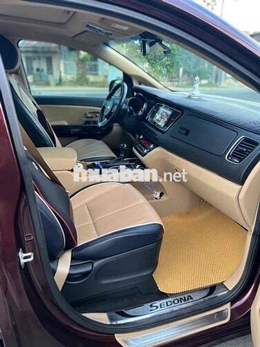 Kia Grand Sedona 2016 Nâu