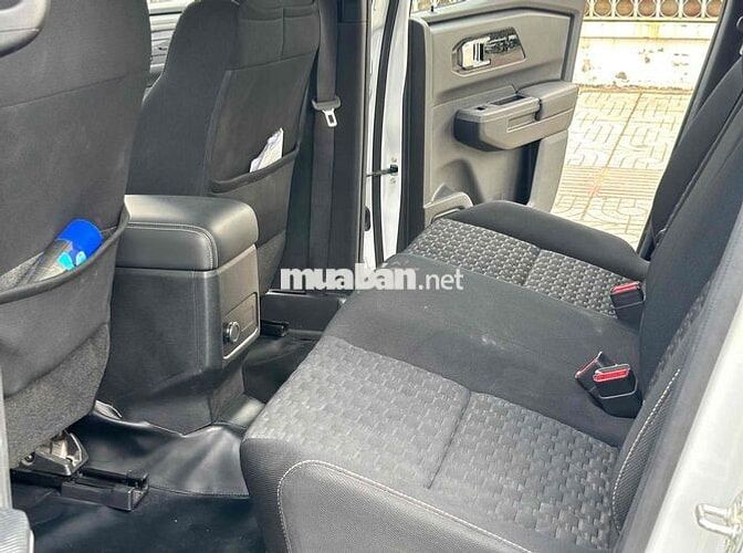 Bán tải Mitsubishi Triton 2024 12.000km xe zin