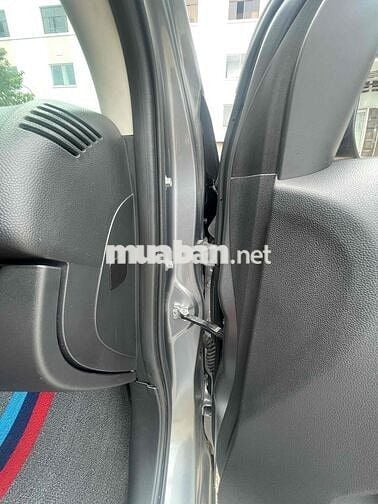 Mitsubishi Attrage Full Star Top Tự động Xám