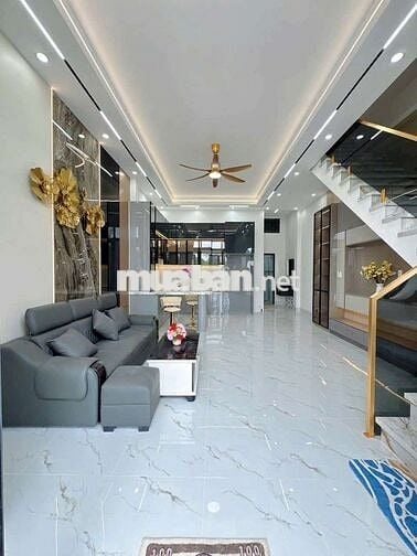 2 TỶ 2XX NHÀ MƠI XÂY XÁCH VALI VÔ Ơ TRUNG TÂM NINH KIỀU