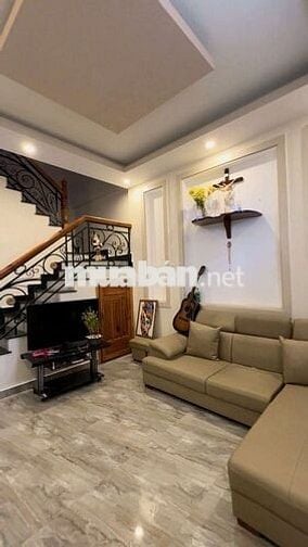NHÀ PHỐ 3 TẦNG SỔ RIÊNG 4x13 ĐƯỜNG TRIỆU VIỆT VƯƠNG ĐÀ LẠT 5.5 TỶ