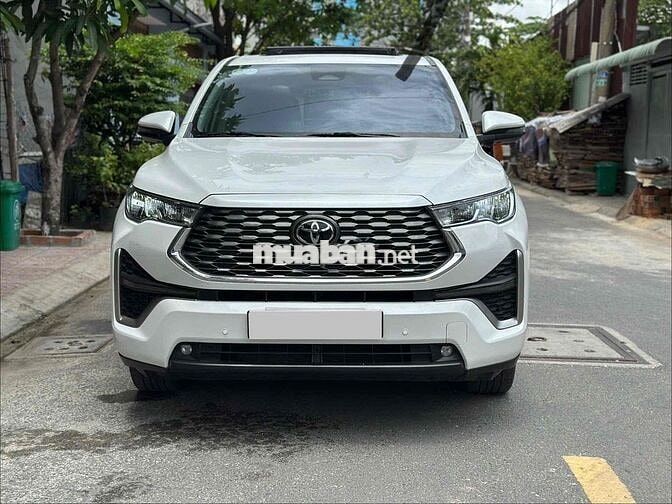 Toyota Innova HEV 2025 Xăng điện Màu trắng