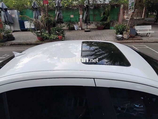 Peugeot 408 Trắng Tự động