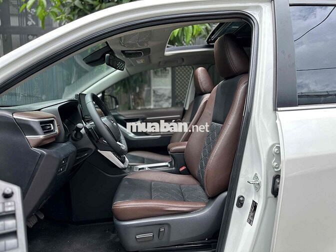 Toyota Innova HEV 2025 Xăng điện Màu trắng