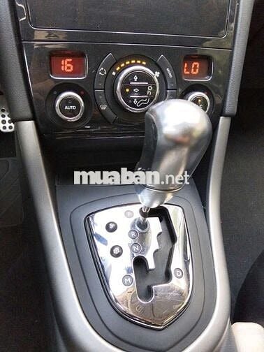 Peugeot 408 Trắng Tự động
