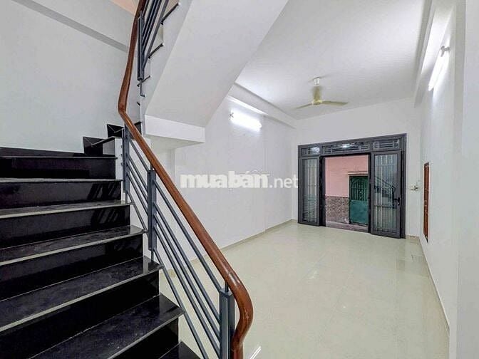 cho thuê nhà mới Hxh trống p11
