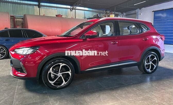 MG HS LUXURY 2024