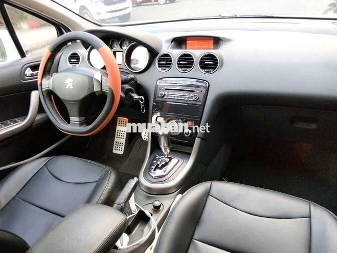 Peugeot 408 Trắng Tự động