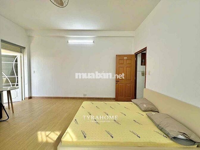 📌CĂN HỘ NGAY CHỢ BÀ CHIỂU, 1 PHÒNG NGỦ BAN CÔNG - MÁY GIẶT RIÊNG