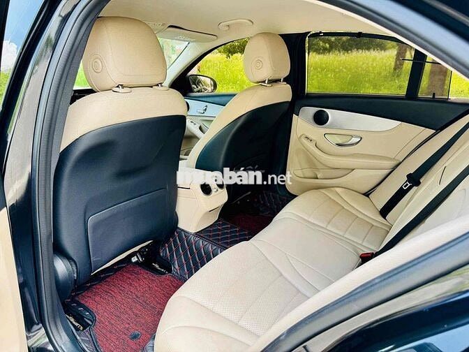 Mercedes-Benz C200 phom mới 2016 8 vạn km Đen