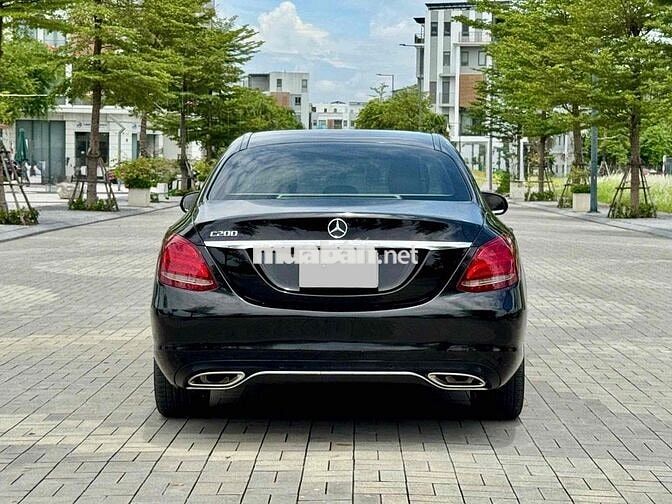 Mercedes-Benz C200 phom mới 2016 8 vạn km Đen