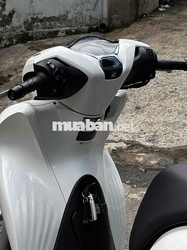 Honda SH 125i 2025 Trắng đen bstp 9 chủ