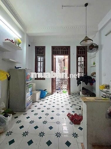 Cho thuê nhà 5 tầng ngõ chợ 8/3