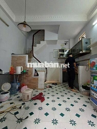Cho thuê nhà 5 tầng ngõ chợ 8/3