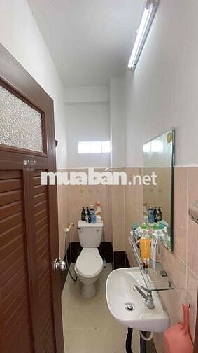 Em pass phòng ạ, em hỗ trợ 500k tiền cọc và có thể thương lượng thêm a