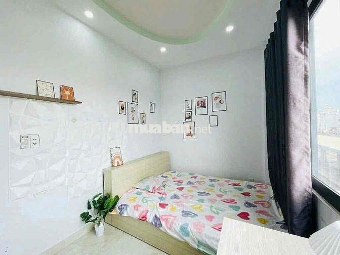 TRỐNG SẴN 2 CĂN DẠNG STUDIO CỬA SỔ TRỜI THOÁNG GẦN HỒ CON RÙA Q3
