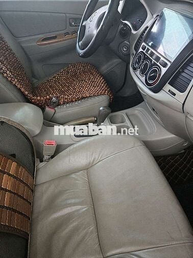 Toyota Innova V 2010 Tự động Bạc