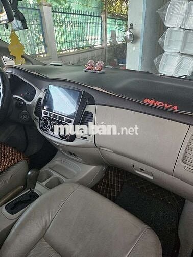 Toyota Innova V 2010 Tự động Bạc