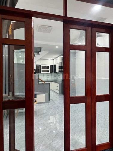 Bán nhà 606/147/48 đường 3/2 phường Diên Hồng, Dt: 4,1x8,5m, nở hậu 